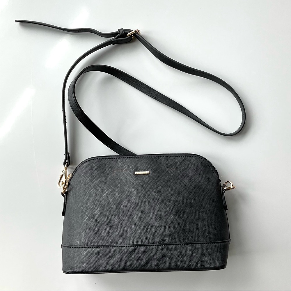 NWOT, Lovevook, crossbody purse